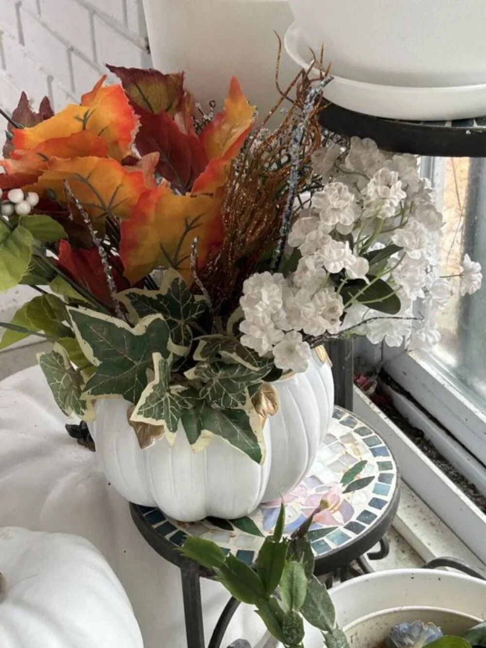 Yankee Candle White Pumpkin Resin Jar Candle Holder Centerpiece White & Gold New - Picture 3 of 9